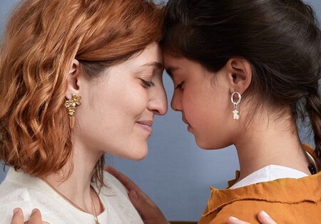 El regalo ideal para el día de la madre es la gargatilla más vendida en Amazon porque la firma Tous y cuesta menos de 30 euros