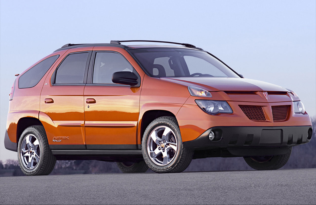 Pontiac Aztek, la historia del crossover que se adelantó a su tiempo y arriesgó cuando no debía