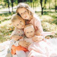 El orden de nacimiento influye en la salud mental, según un estudio. Los hermanos mayores e hijos únicos son los más afectados