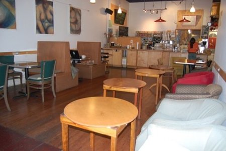 Instantáneas de California: cafeterías en Mision, el bosón de Higgs para tontos y el hombre más peligroso de América