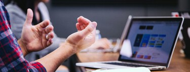 Un ex agente del FBI descubre tres cosas que las personas emocionalmente inteligentes hacen al hablar con otros