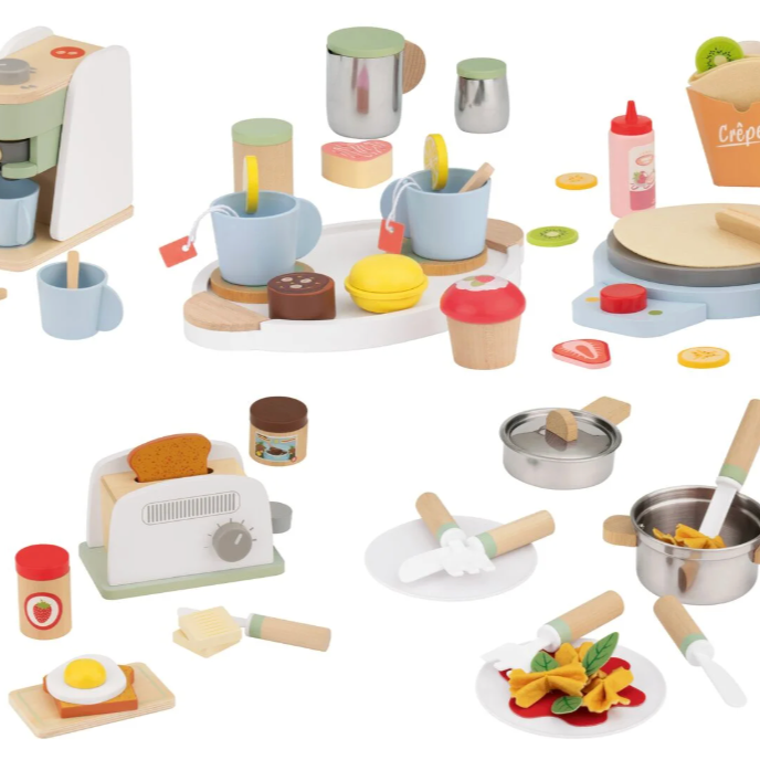 Utensilios de cocina de juguete de madera
74 piezas.
Material: Madera, plástico.