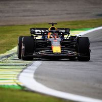 Max Verstappen se da otro paseo en la sprint de Brasil y Fernando Alonso remonta tras chocar con Esteban Ocon