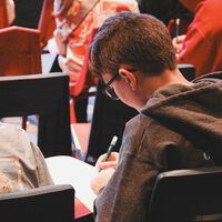 El sorpaso de la FP a la Universidad ya está aquí: cada vez más jóvenes eligen un ciclo superior y es una buena noticia 