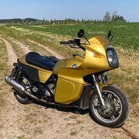 Cuando modificar un scooter se te va de las manos: mitad Suzuki Burgman, mitad BMW R 1000 RS