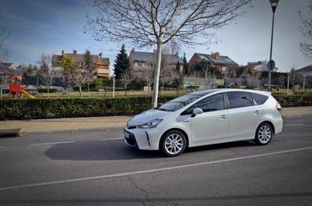 Al volante de un Toyota Prius+. Experimentando el mundo híbrido con la tecnología HSD