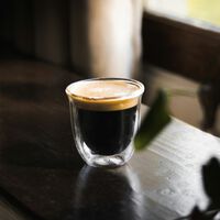 Disponible en Lidl a partir del lunes: la cafetera exprés perfecta para tomar café como de cafetería cara, pero en casa 