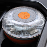 Cómo funciona el Gran Hermano de la DGT 3.0: las balizas V16 conectadas