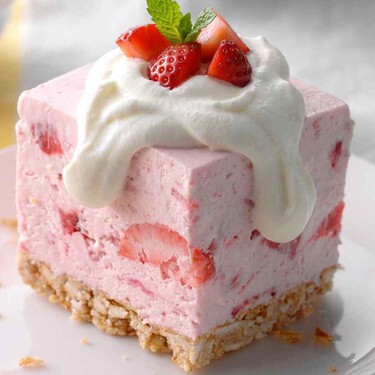 Cómo hacer un postre de fresas congeladas y galleta: receta fácil sin horno lista en 30 minutos