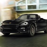 El Abarth 124 Spider Scorpione es el coche bonito y divertido de siempre con nuevos colores especiales 