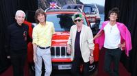 Pagan 46.000 dólares por un Jeep Renegade...firmado por los Rolling Stones