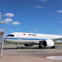 A China passou anos desenvolvendo uma aeronave para desafiar a Airbus e a Boeing; o C919 acaba de inaugurar sua primeira rota internacional 