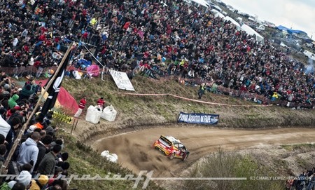 Más de 140.000 personas saturaron el mítico Fafe-Lameirinha [Galería de fotos]