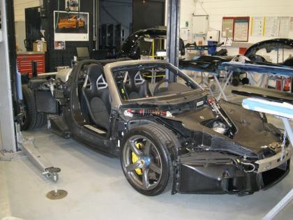 Porsche Carrera GT totalmente desnudo