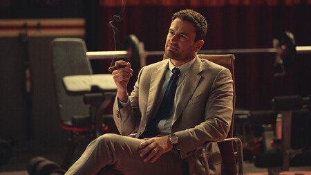 Theo James en 'The Gentlemen: La serie'