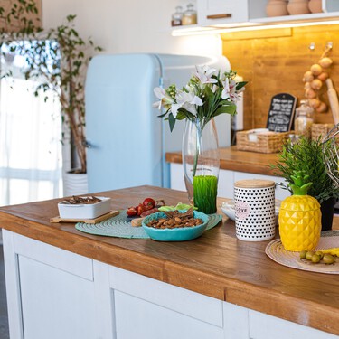 Lidl tiene una estantería giratoria que apenas ocupa espacio: ideal para acabar la falta de sitio en la encimera