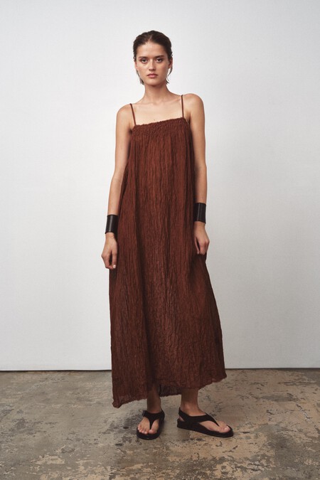 Vestido marrón de Zara en rebajas