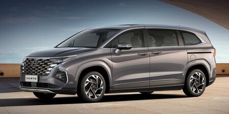 Hyundai Custo: la minivan de tamaño de Santa Fe que quiere realmente aprovechar la comodidad y espacio