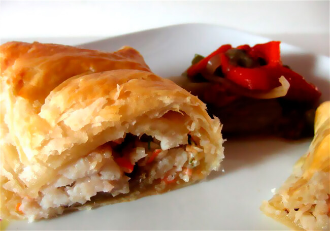 Pescado en costra, la receta más fácil y vistosa para cocinar meluza, lubina o dorada