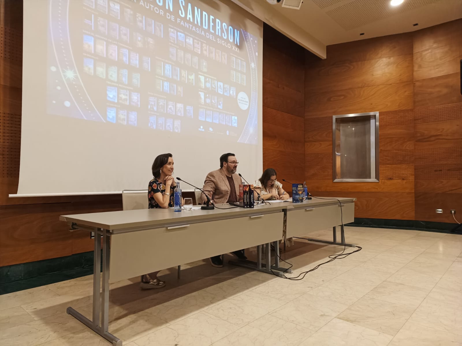 Brandon Sanderson
