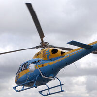La Justicia corta las alas al helicóptero de la DGT: Pegasus no vale para multar por distancias de seguridad 