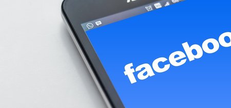 Facebook elimina la opción de crear chats dentro de los grupos