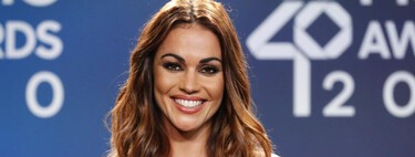 El look más casual de Lara Álvarez: las imágenes de la ex presentadora de 'Pesadilla en el Paraíso' en pijama y con babuchas por la calle 