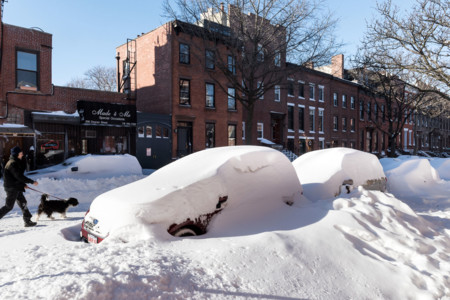 Los efectos de la tormenta 'Jonas' en la industria del automóvil estadounidense