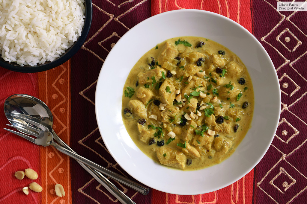 La receta de pollo al curry de Manuela Carmena (que así mejoramos nosotros)