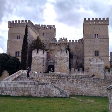 Con menos de 600 habitantes, este encantador pueblo tiene uno de los castillos medievales mejor conservados de España 