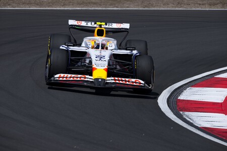 Tsunoda China F1 2025