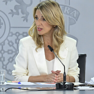 Fichas 8 horas pero has trabajado 8 y media: la Audiencia Nacional ya dijo qué pasa cuando tu empresa te resta 30 minutos por “pausas”
