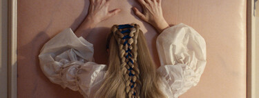 La nueva 'Cumbres Borrascosas' oculta un spoiler a simple vista sobre Cathy y Heathcliff nada más empezar. Solo lo cazarán los lectores de Emily Brontë