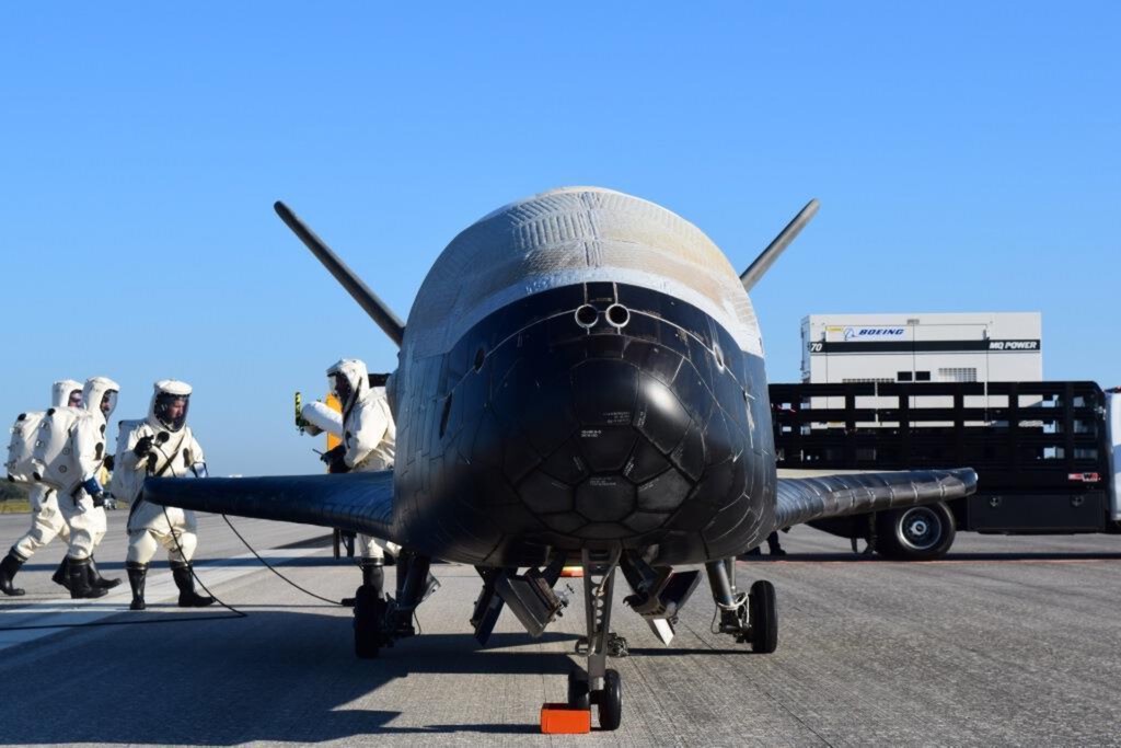 El avión secreto X-37B está listo para volar más alto que nunca: qué sabemos y qué no de la nave espacial del Pentágono 