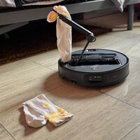 Este robot aspirador de Roborock limpia y hasta recoge calcetines: acaba de desplomarse en Amazon 