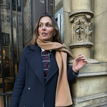 Skechers rebaja las zapatillas Flex Appeal color azul bebé que serán el comodín de las mujeres de más de 50 años