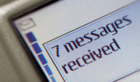 Por qué tus SMS aún importan... y hay quien los quiere leer