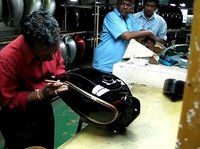 Royal Enfield, a mano y con mucho pulso