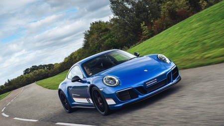 Porsche 911 Carrera 4 GTS 'British Legends Edition'