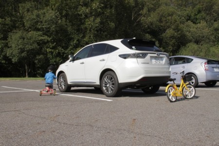 Así funciona la cámara vista de pájaro y el radar perimetral de Toyota
