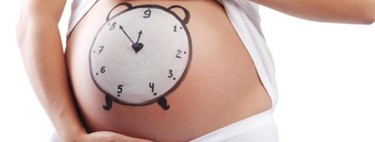 ¿Qué riesgos existen si el parto se retrasa?