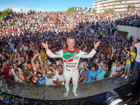 Tiago Monteiro, un ídolo de masas en su tierra