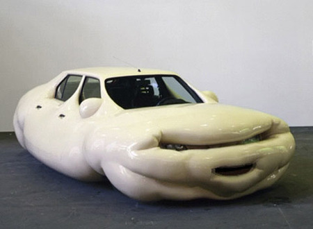 Escultura Erwin Wurm