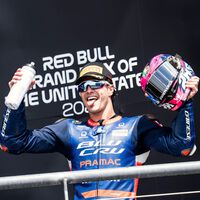 Izan Guevara es el tapado de Yamaha. Tiene opciones serias de subir a MotoGP si sigue petándolo en Moto2 