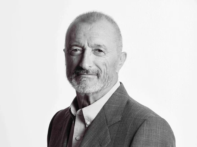 Arturo Pérez-Reverte es fan de los western, y tiene claro su película favorita de Clint Eastwood