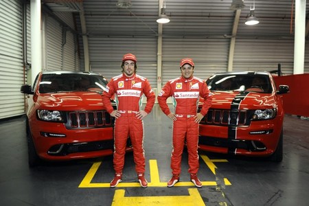 Alonso y Massa reciben sus Jeep Grand Cherokee SRT8 personalizados