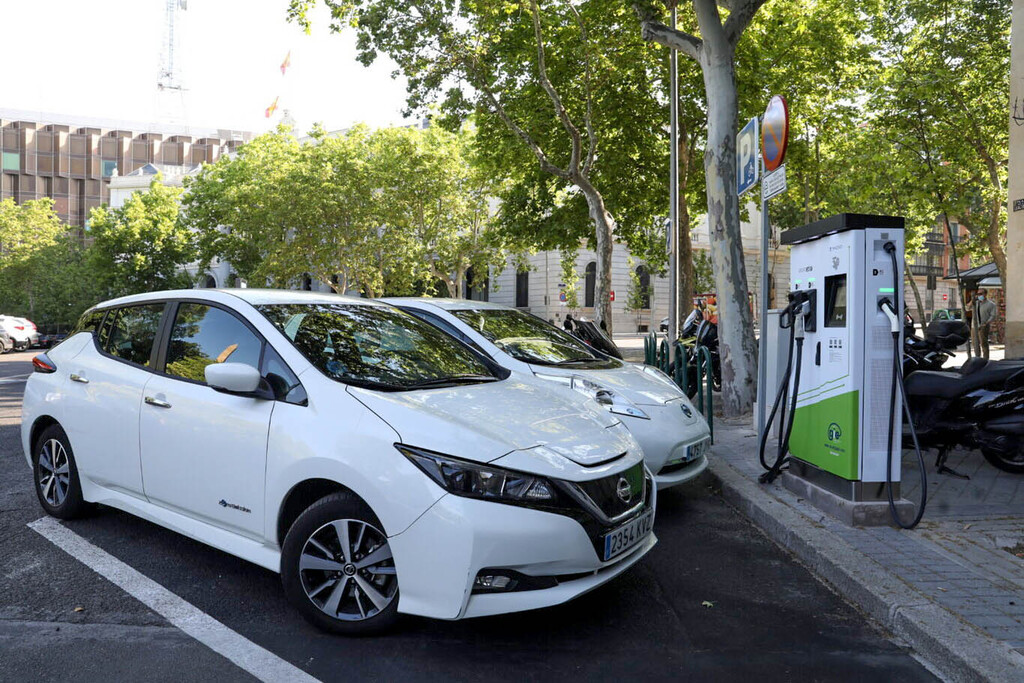 Comprar o no un coche eléctrico: estas son las preguntas que debes hacerte antes de dar el salto al cero emisiones