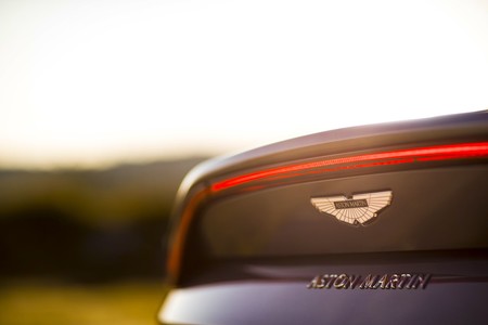 Aston Martin sale al rescate del DTM y anuncia entrada en 2019