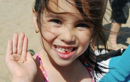 El cuidado de los dientes de los peques durante las vacaciones