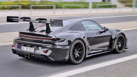El próximo Porsche 911 GT3 RS ya está en Nürburgring, y podría ser absolutamente descomunal